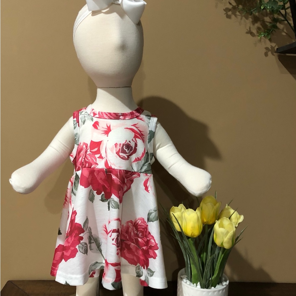 Girls floral summer dress.